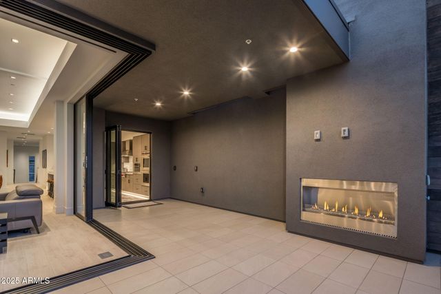 37200 N CAVE CREEK Road 2108, Scottsdale, AZ 85262