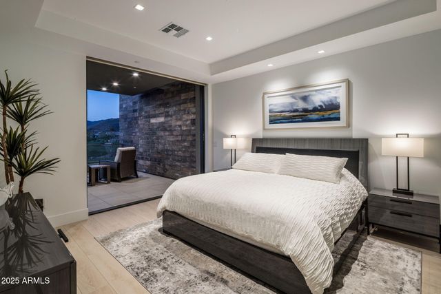 37200 N CAVE CREEK Road 2108, Scottsdale, AZ 85262