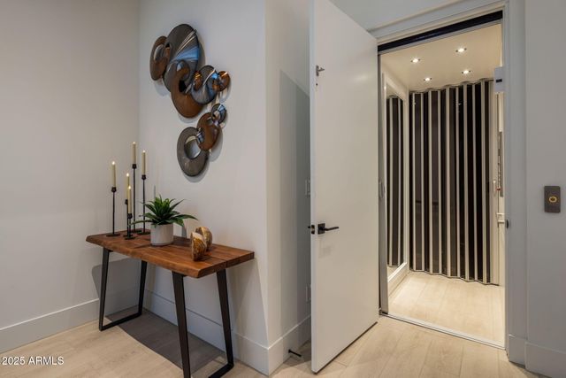 37200 N CAVE CREEK Road 2108, Scottsdale, AZ 85262