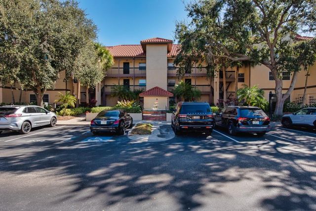 2400 FEATHER SOUND DRIVE 832, Clearwater, FL 33762