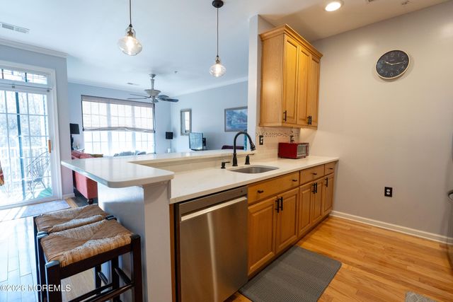 422 Sophee Lane, Lakewood, NJ 08701