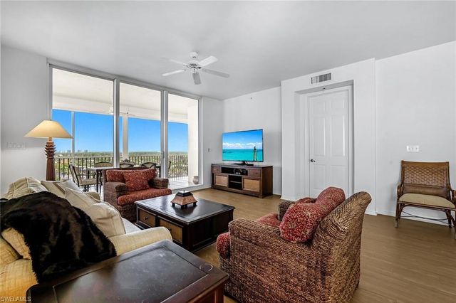 410 Flagship DR # 1101, Naples, FL 34108