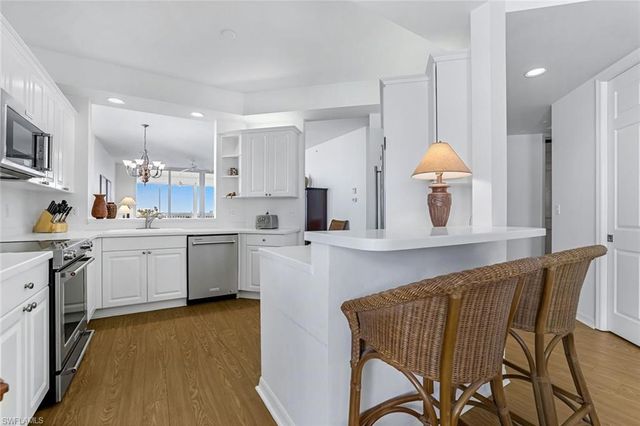 410 Flagship DR # 1101, Naples, FL 34108