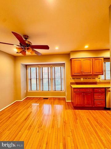 5139 WOODMIRE LN, Alexandria, VA 22311