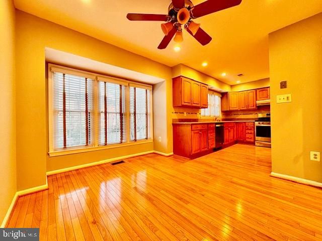 5139 WOODMIRE LN, Alexandria, VA 22311