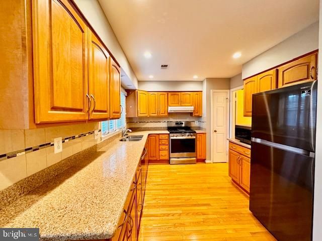 5139 WOODMIRE LN, Alexandria, VA 22311