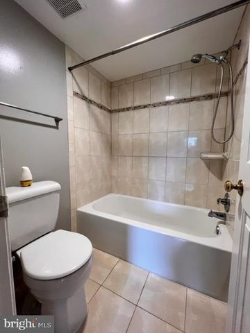 5139 WOODMIRE LN, Alexandria, VA 22311