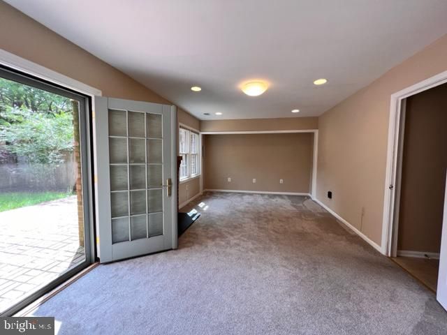 5139 WOODMIRE LN, Alexandria, VA 22311