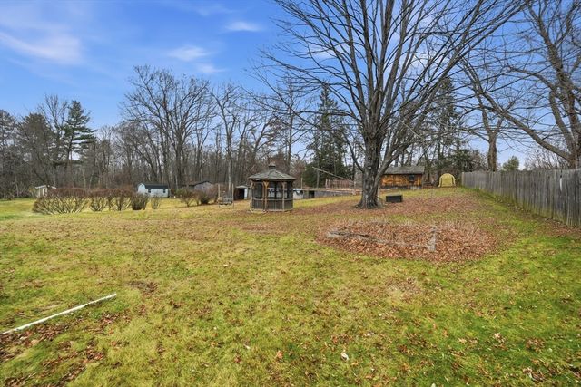 40 Janis Road, Westfield, MA 01085