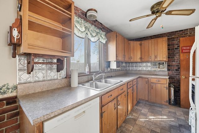 40 Janis Road, Westfield, MA 01085