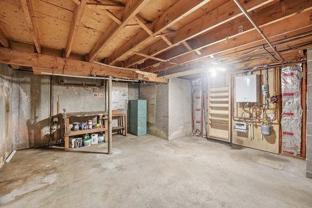 40 Janis Road, Westfield, MA 01085