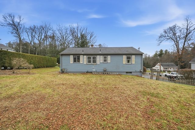 40 Janis Road, Westfield, MA 01085