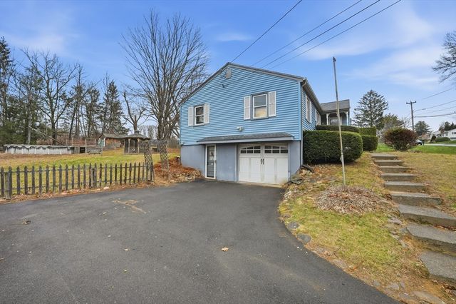 40 Janis Road, Westfield, MA 01085