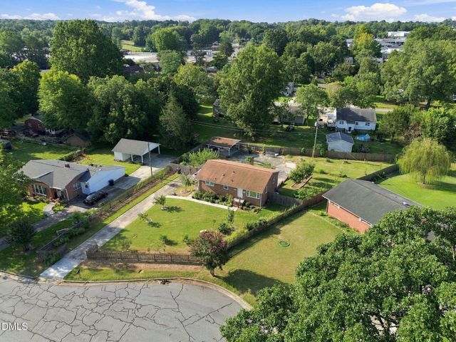 2112 Joyce Court, Burlington, NC 27217