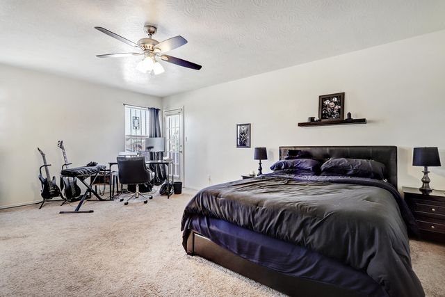 469 Brandon Court SW, Albuquerque, NM 87121