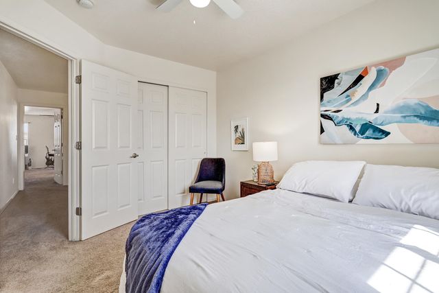 469 Brandon Court SW, Albuquerque, NM 87121