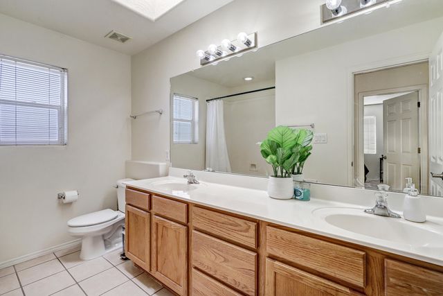 469 Brandon Court SW, Albuquerque, NM 87121