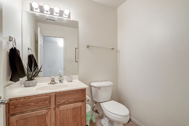 469 Brandon Court SW, Albuquerque, NM 87121