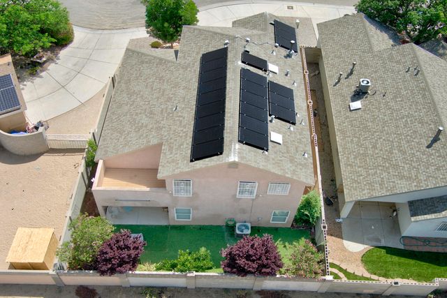 469 Brandon Court SW, Albuquerque, NM 87121