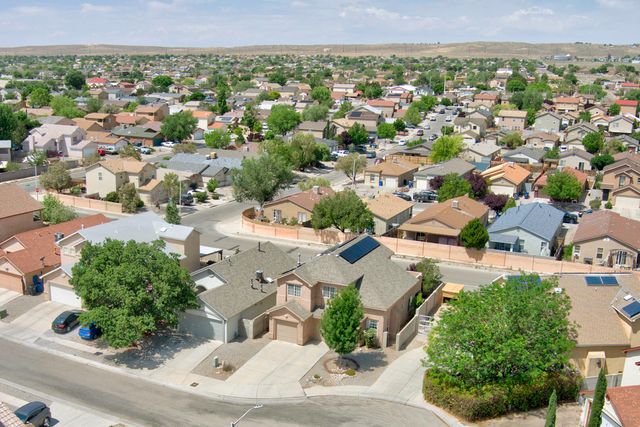 469 Brandon Court SW, Albuquerque, NM 87121
