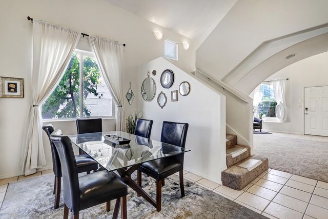 469 Brandon Court SW, Albuquerque, NM 87121