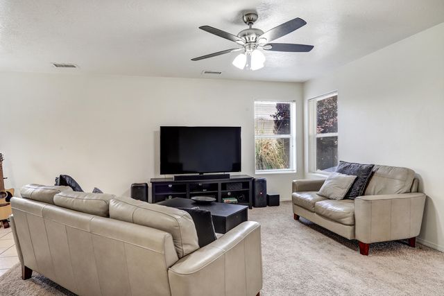 469 Brandon Court SW, Albuquerque, NM 87121