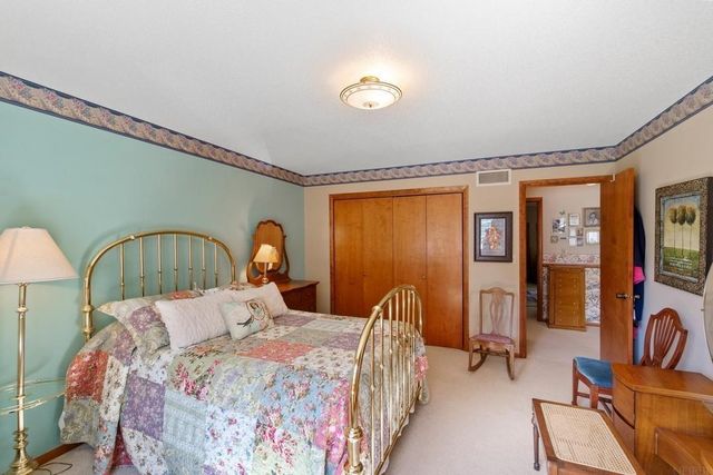 1202 Ellis Drive, Charles City, IA 50616