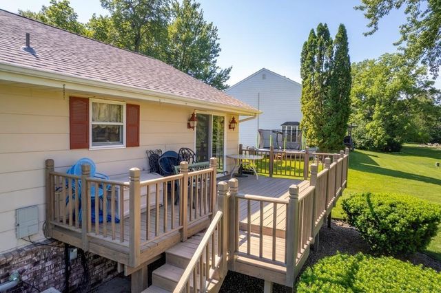 1202 Ellis Drive, Charles City, IA 50616