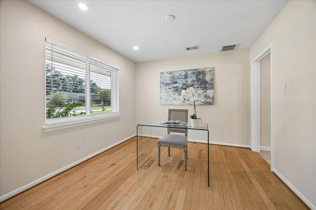 8922 Springview Lane, Houston, TX 77080