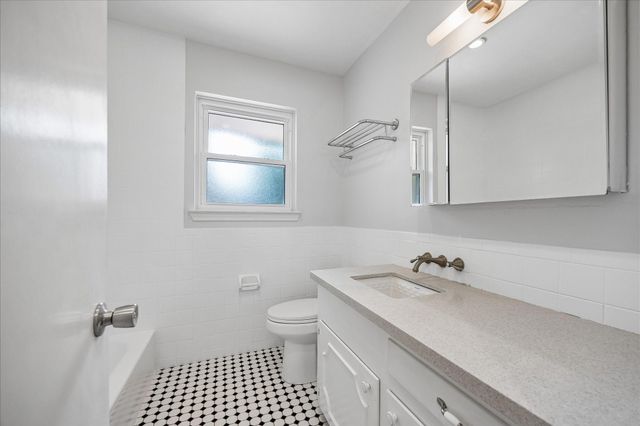 8922 Springview Lane, Houston, TX 77080