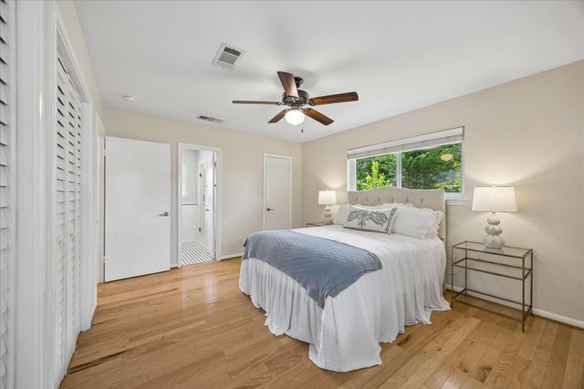 8922 Springview Lane, Houston, TX 77080