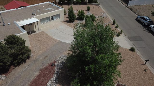 4601 Palmas Altas Drive SE, Rio Rancho, NM 87124