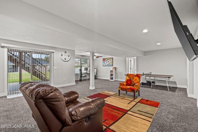 820 RONAN COURT, Jefferson City, MO 65109