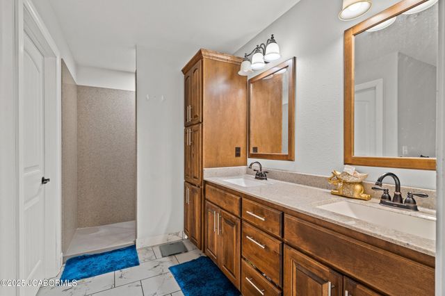 820 RONAN COURT, Jefferson City, MO 65109