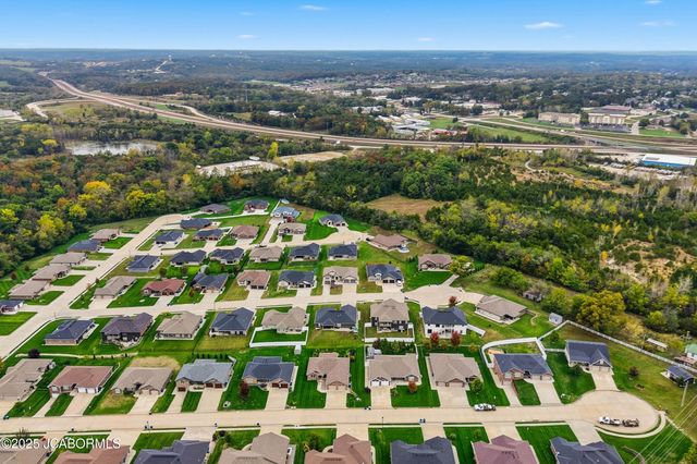 820 RONAN COURT, Jefferson City, MO 65109