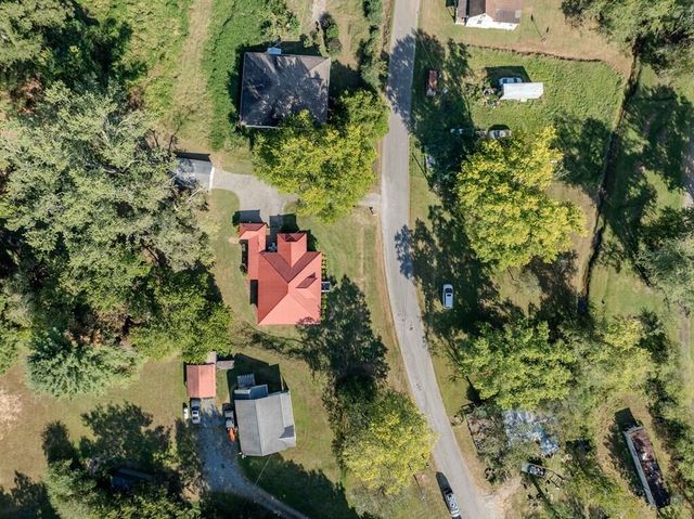 195 Isabella Avenue, Copperhill, TN 37317