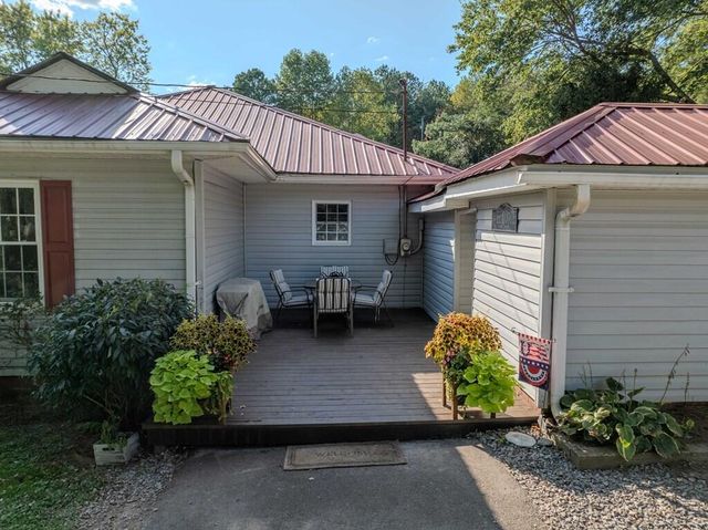 195 Isabella Avenue, Copperhill, TN 37317