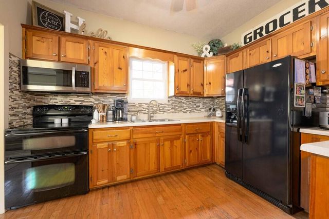 195 Isabella Avenue, Copperhill, TN 37317