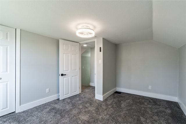 634 16th Avenue SW, Cedar Rapids, IA 52404