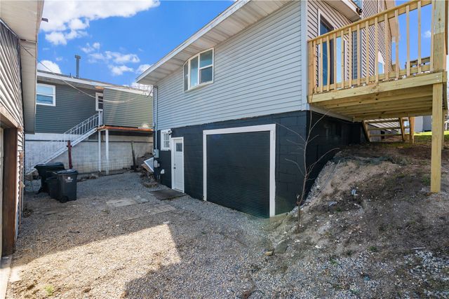 634 16th Avenue SW, Cedar Rapids, IA 52404