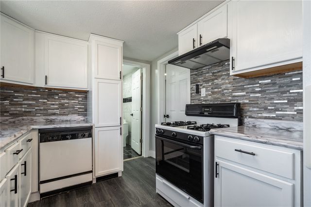 634 16th Avenue SW, Cedar Rapids, IA 52404