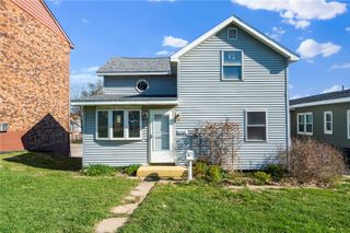 634 16th Avenue SW, Cedar Rapids, IA 52404
