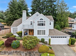 3532 NE Shore Cliff Street, Bremerton, WA 98311