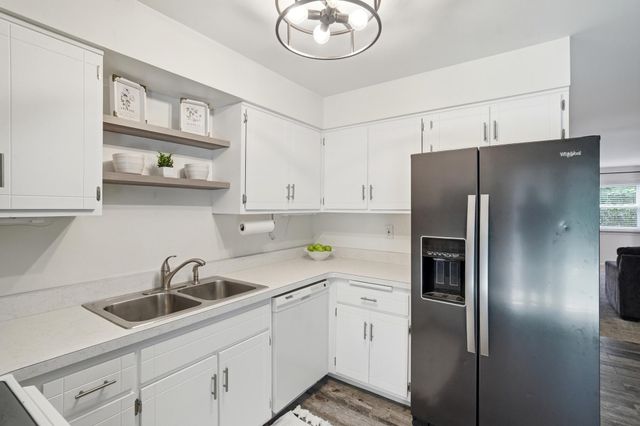 1821 Val Court, Burlington, KY 41005