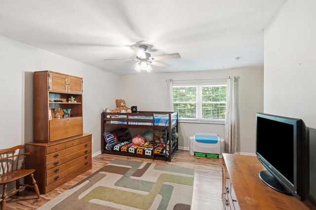 1821 Val Court, Burlington, KY 41005