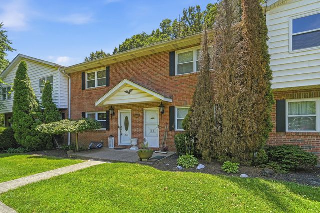 1821 Val Court, Burlington, KY 41005