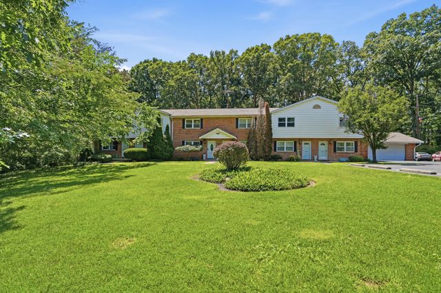 1821 Val Court, Burlington, KY 41005