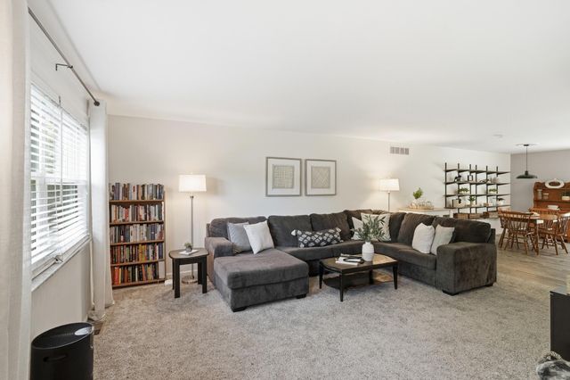 1821 Val Court, Burlington, KY 41005