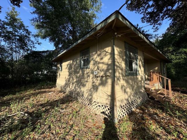 767 County Road 370, Splendora, TX 77372