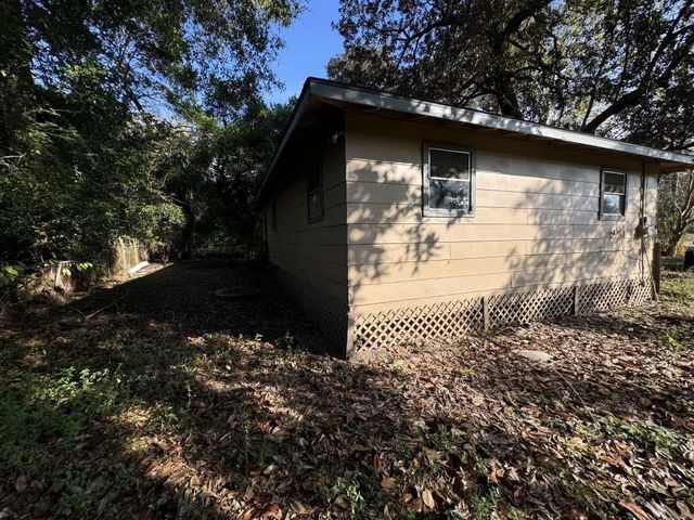 767 County Road 370, Splendora, TX 77372